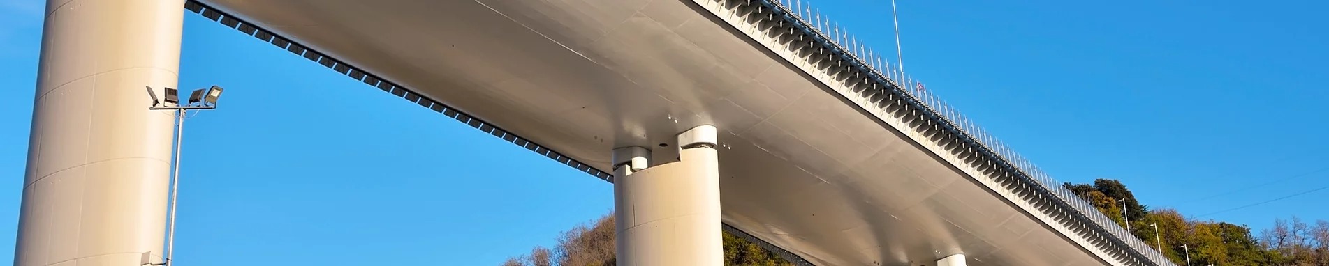 Underside of the San Giorgio bridge deck and piers